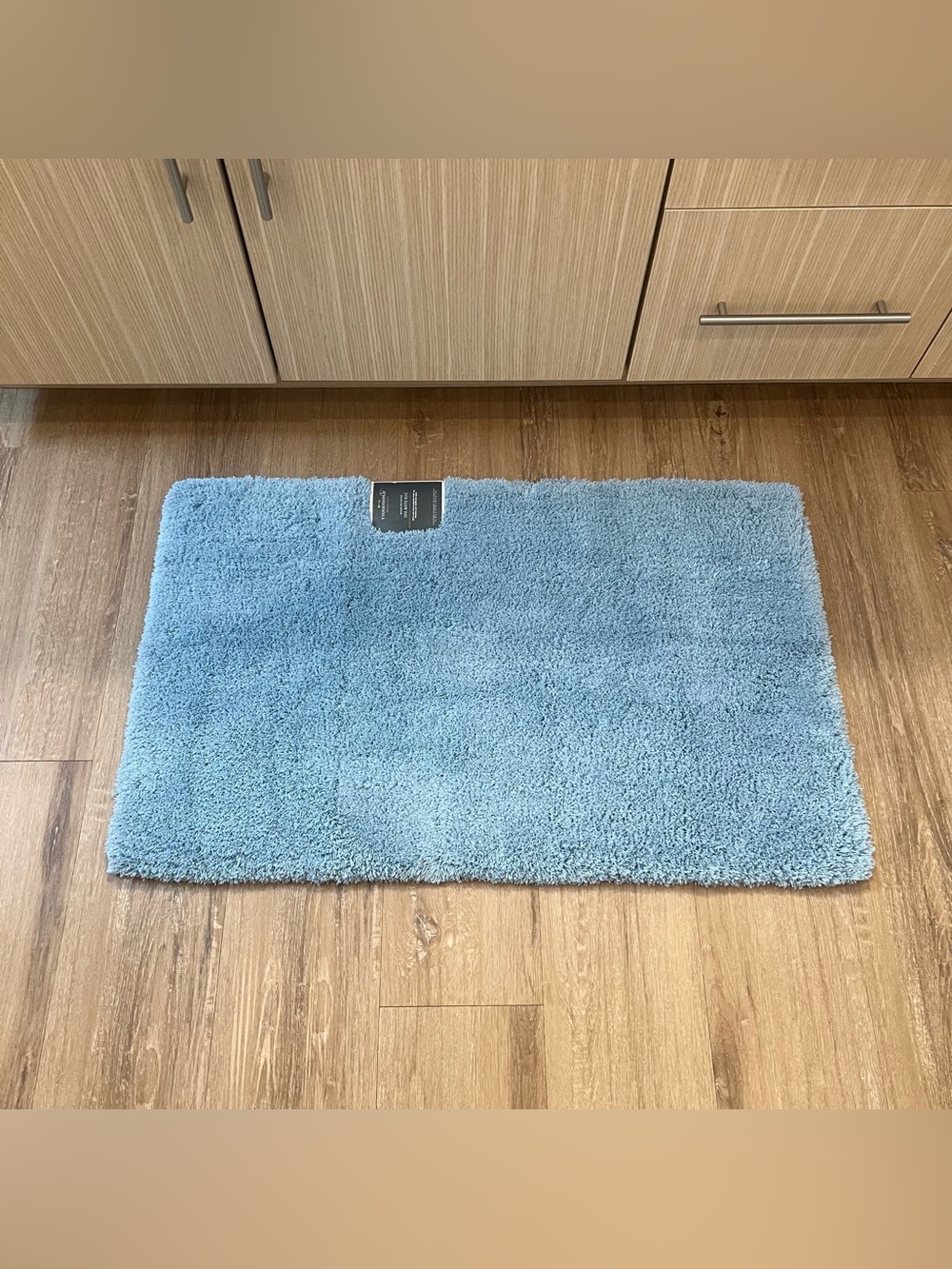 NWT Threshold Micro-Polyester Spa Bath Rug 21”x34”